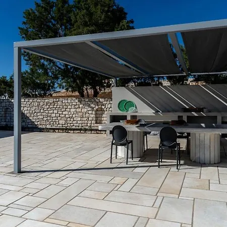 Villa 360 Párosz
